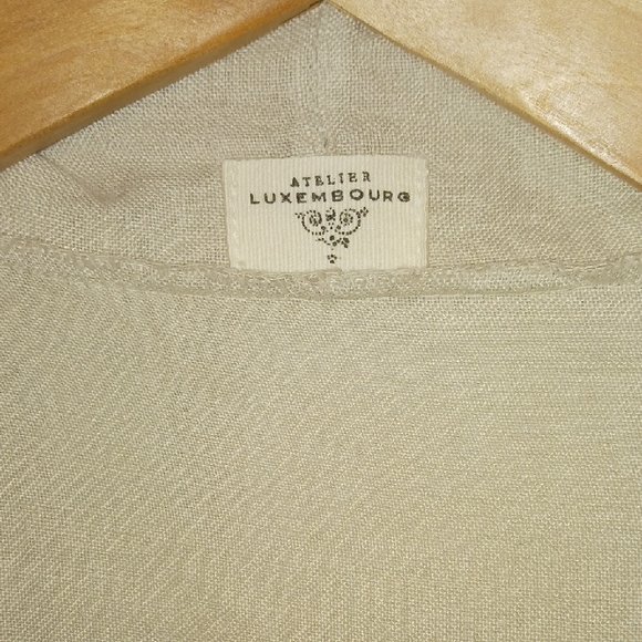 Elegant Cream Kimono with Tie - Picture 4 of 10